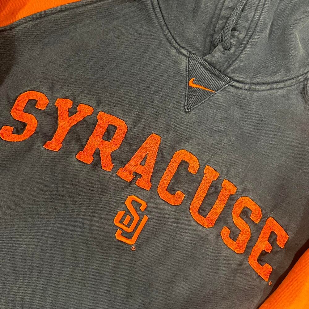 Y2k nike syracuse center swoosh